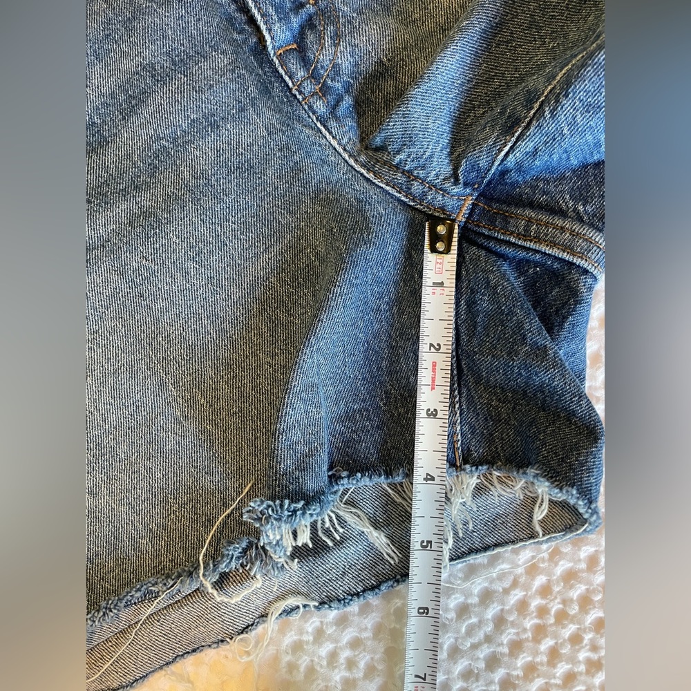 Madewell High-Rise Denim Shorts - Picture 4 of 4